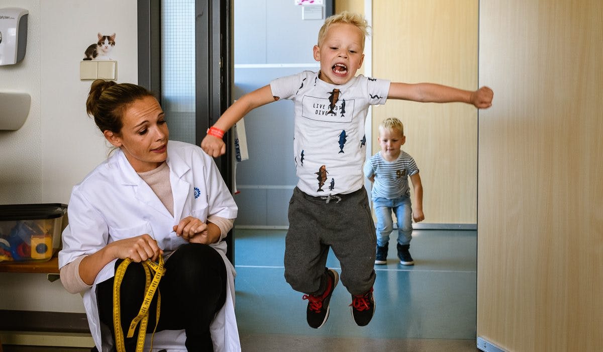 Joas in WKZ - workshop sporten en bewegen Hartekind Dag